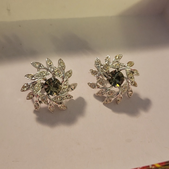 Vintage Sarah Cov earrings - Picture 4 of 4